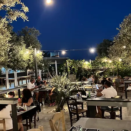 Cozy In Beautiful Complex Apartman