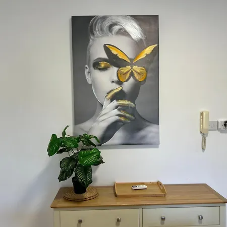 Cozy In Beautiful Complex