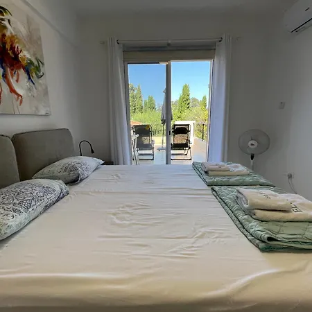 Cozy In Beautiful Complex Paphos