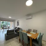 Cozy In Beautiful Complex Apartment Paphos
