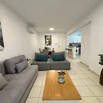 Cozy In Beautiful Complex