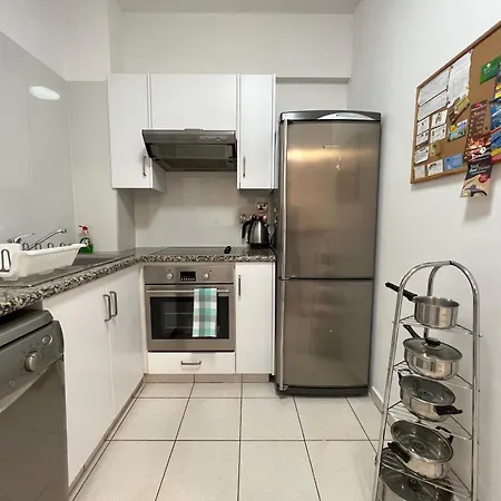 Cozy In Beautiful Complex פאפוס