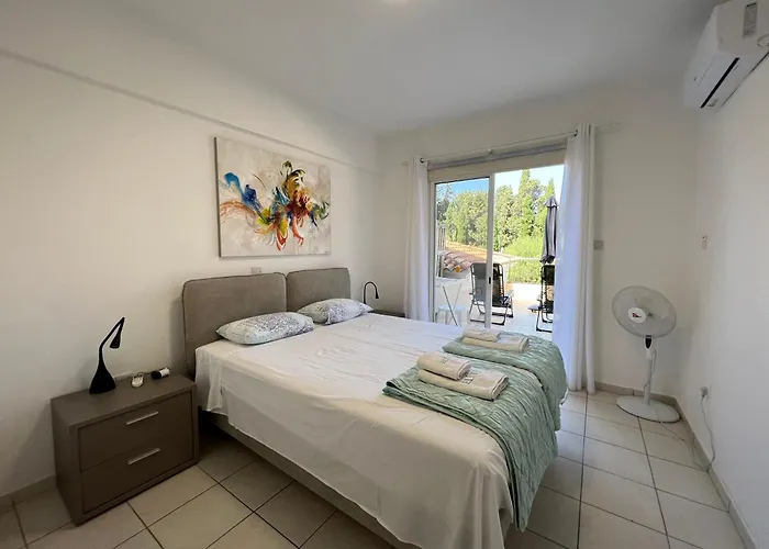 Cozy In Beautiful Complex Paphos