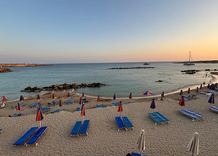 Cozy In Beautiful Complex Paphos