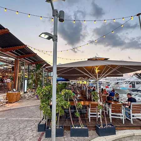 Cozy In Beautiful Complex Apartamento