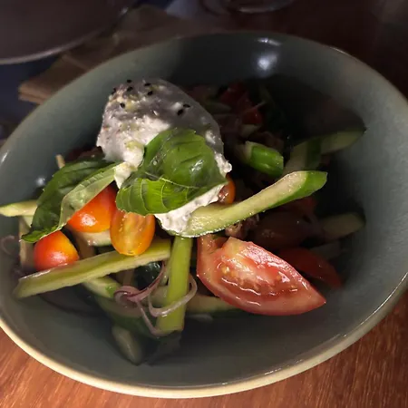 Cozy In Beautiful Complex